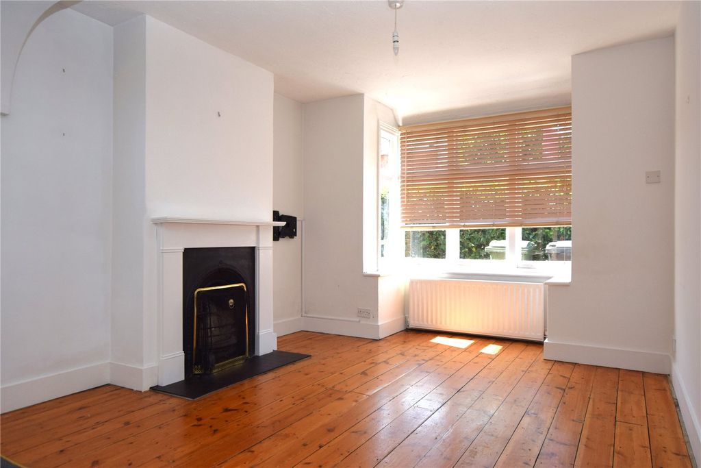 Property photo 3 of 14 Living Room
