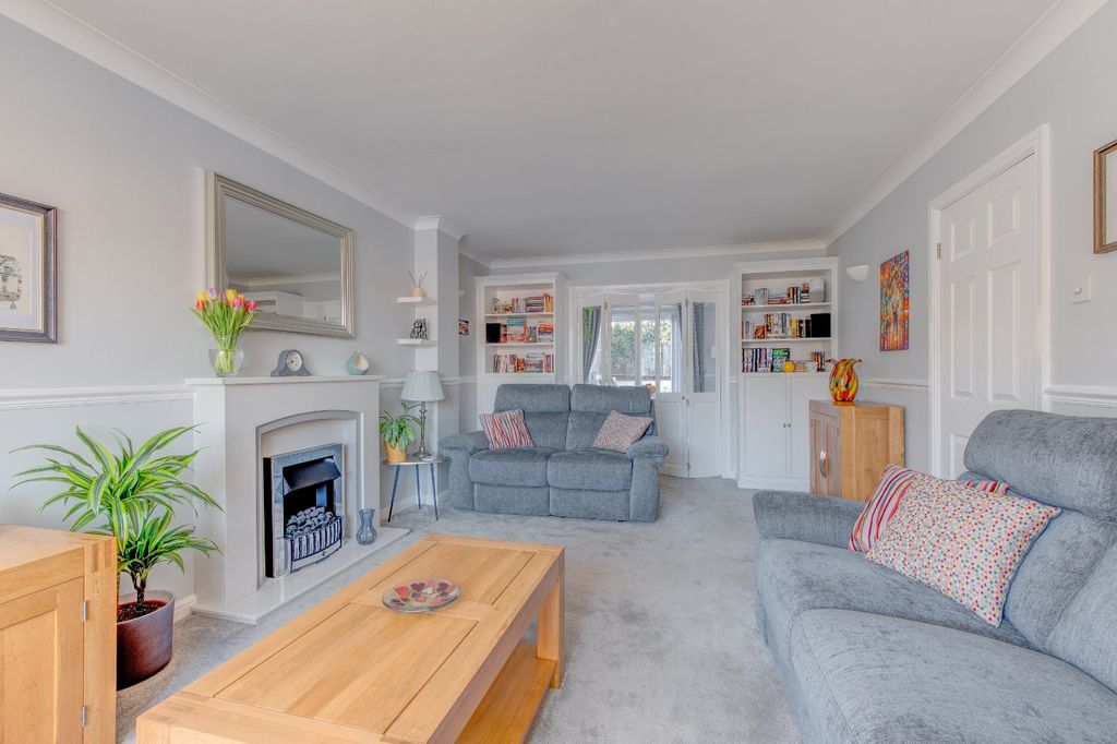 Property photo 3 of 23 Picture No. 17