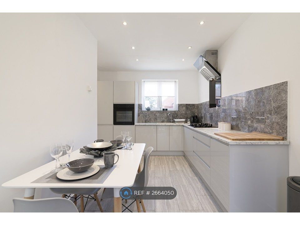 Property photo 3 of 25