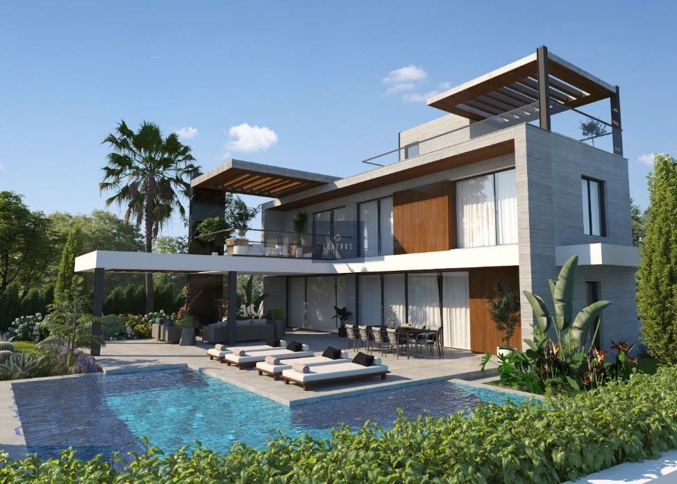 Property photo 2 of 8