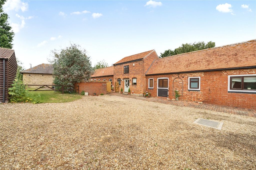Property photo 1 of 40 16A The Green