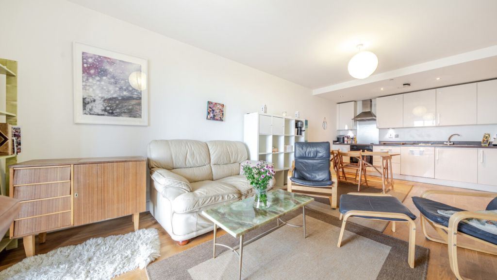 Property photo 3 of 18