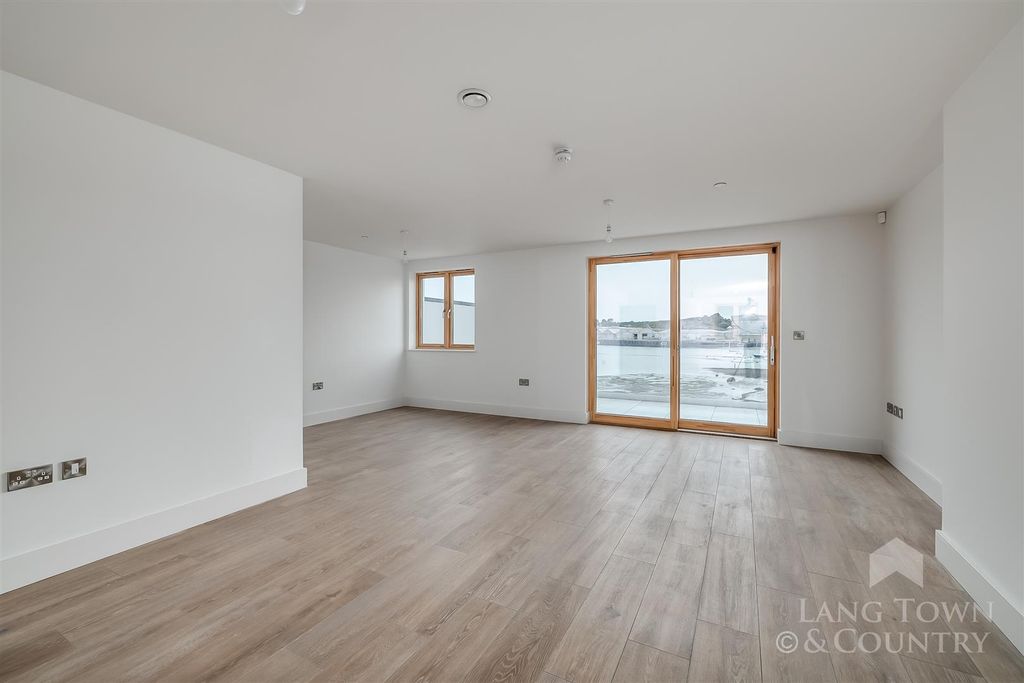 Property photo 2 of 13 0029.Jpg