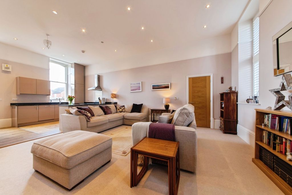 Property photo 1 of 14 Pbox-Img.Jpg