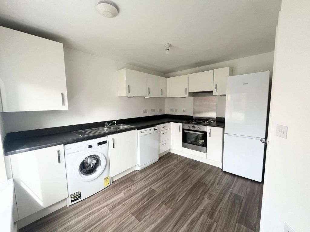 Property photo 3 of 18 Picture No. 23