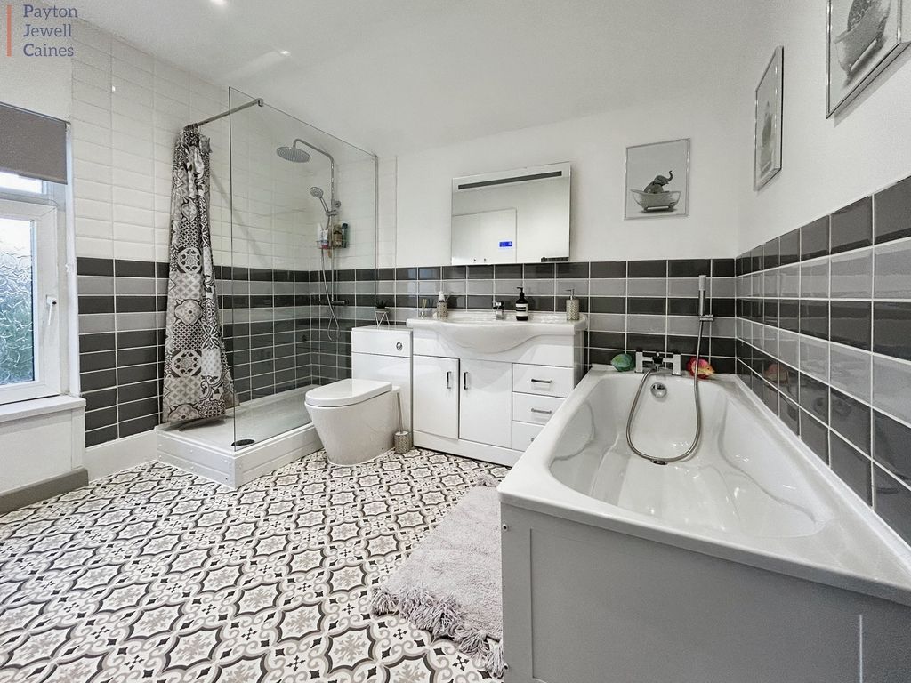 Property photo 2 of 16 Not Specified