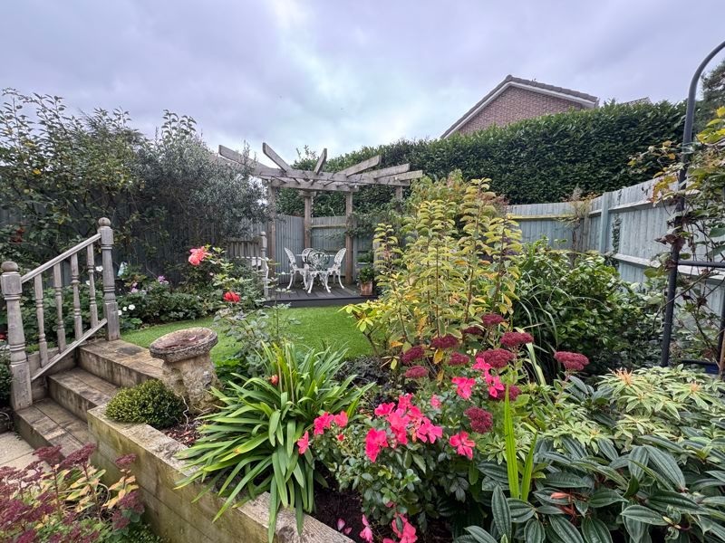 Property photo 2 of 20 Garden