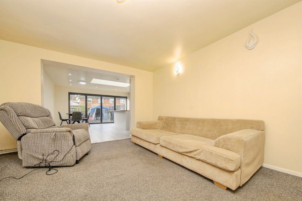 Property photo 3 of 18