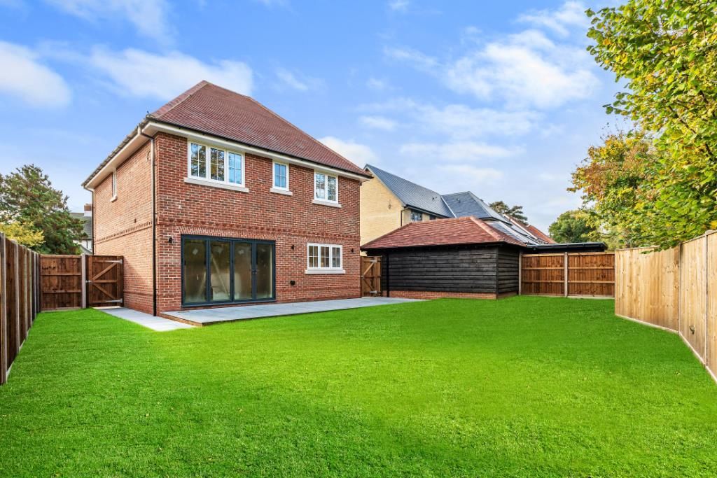 Property photo 2 of 26 7-Field-Way-10Dp (Portal Size).Jpg