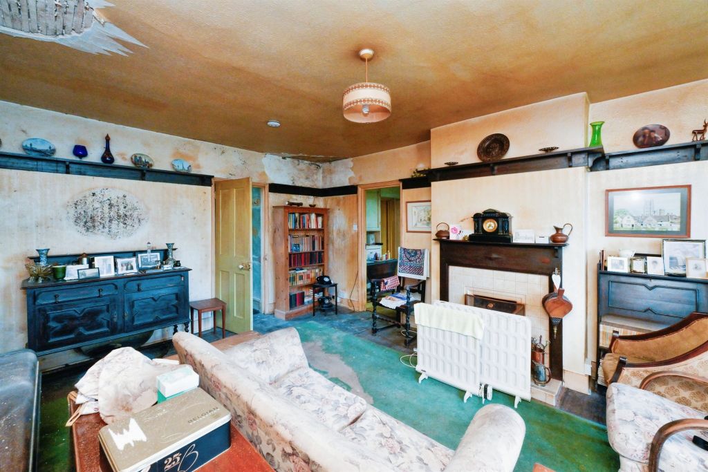 Property photo 2 of 17