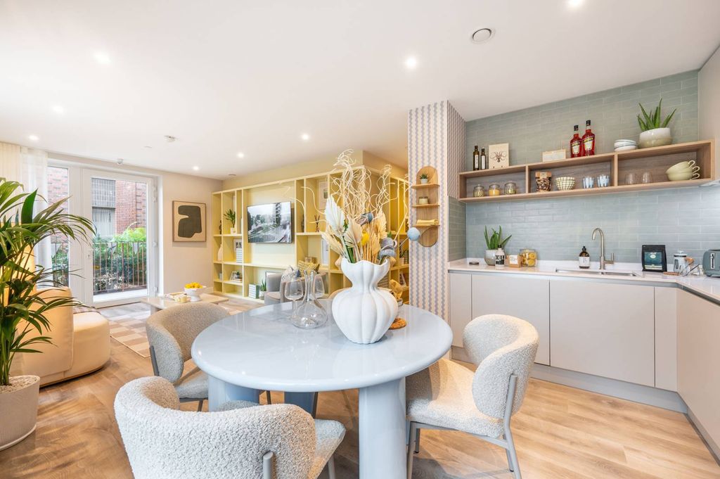 Property photo 1 of 30