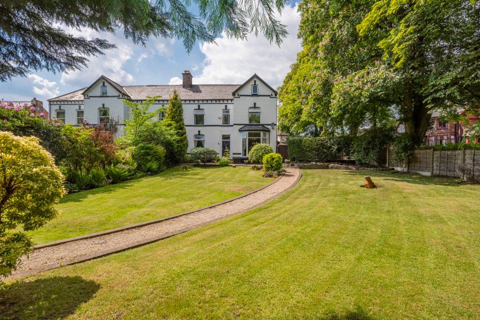 Property photo 1 of 45
