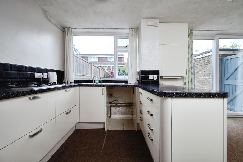 Property photo 3 of 20 Pbox-Img.Jpg