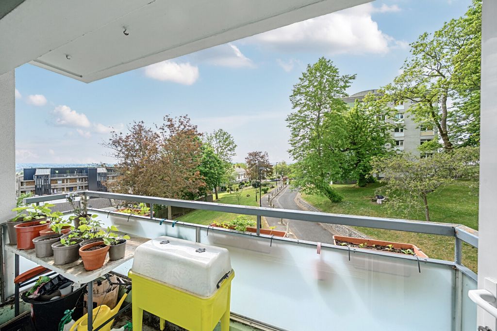 Property photo 2 of 14 1454169-6-69Fb15c...