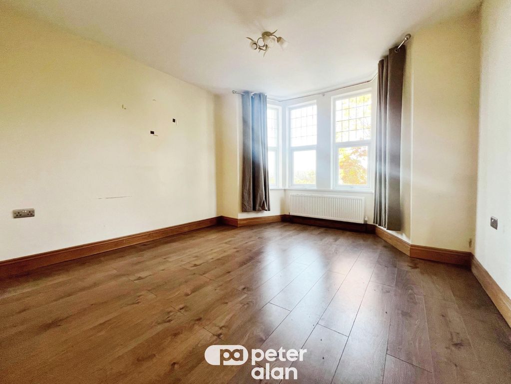 Property photo 3 of 7 Front