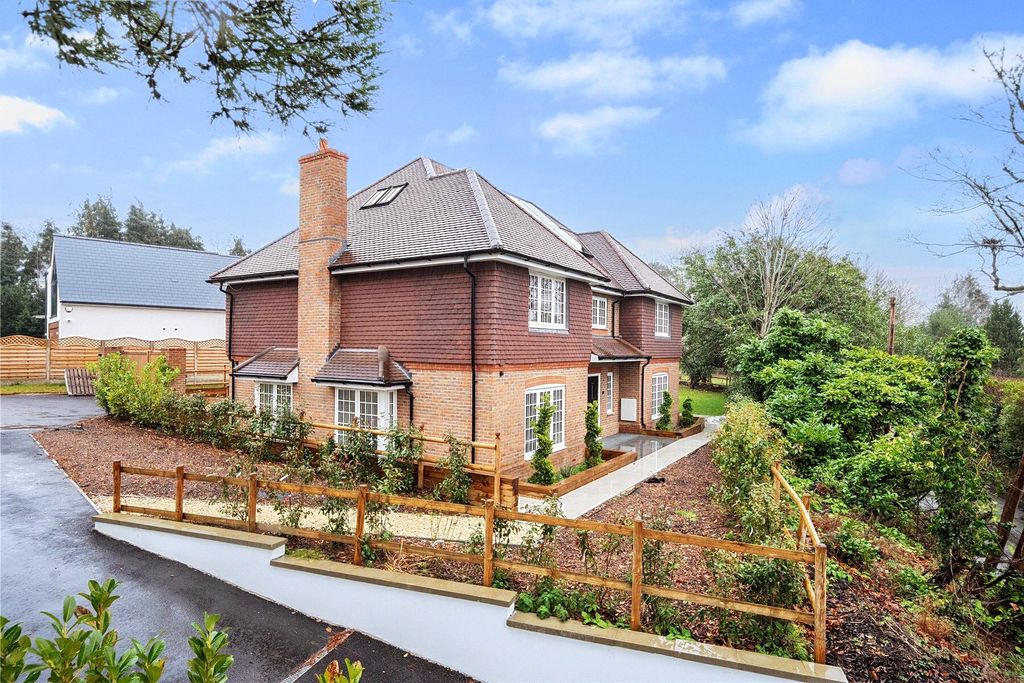 Property photo 1 of 40 Picture No. 44