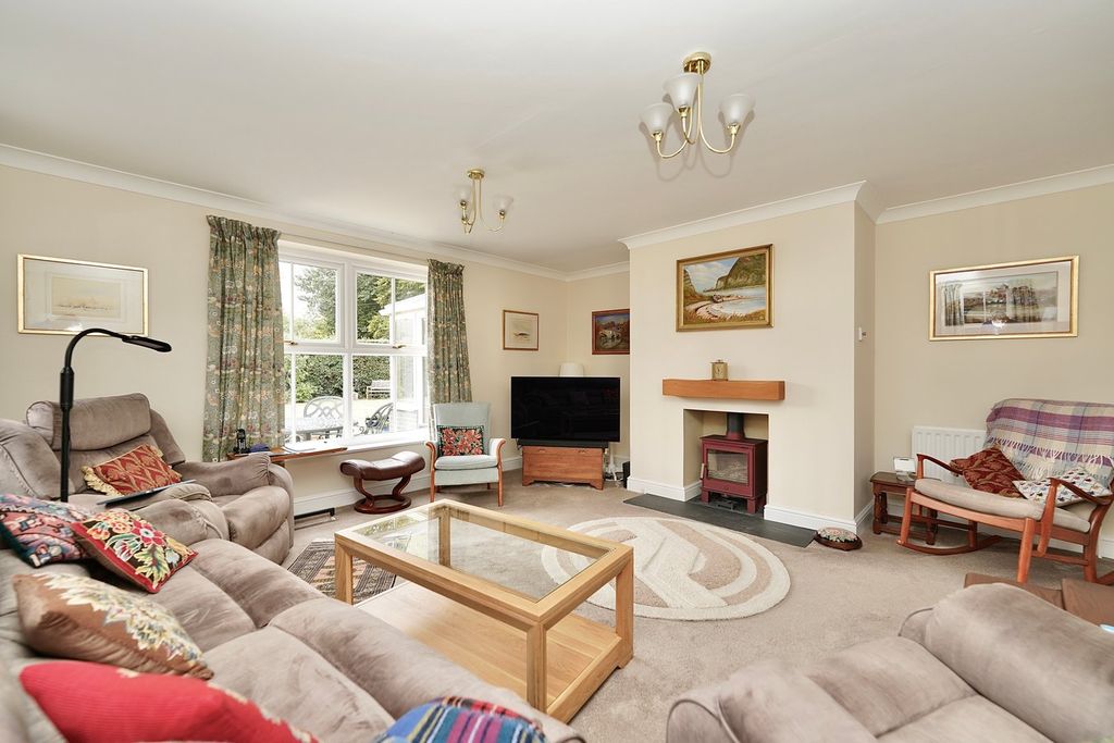 Property photo 3 of 29