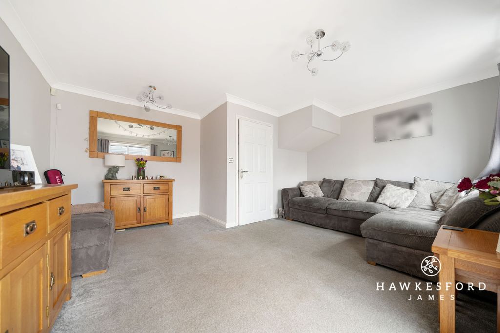 Property photo 2 of 15 Fans Lane, Iwade - Lounge/Diner