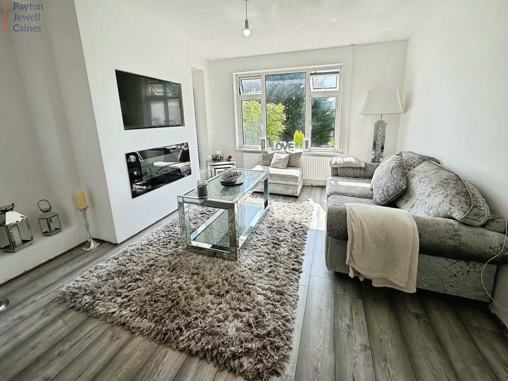 Property photo 2 of 16 Not Specified
