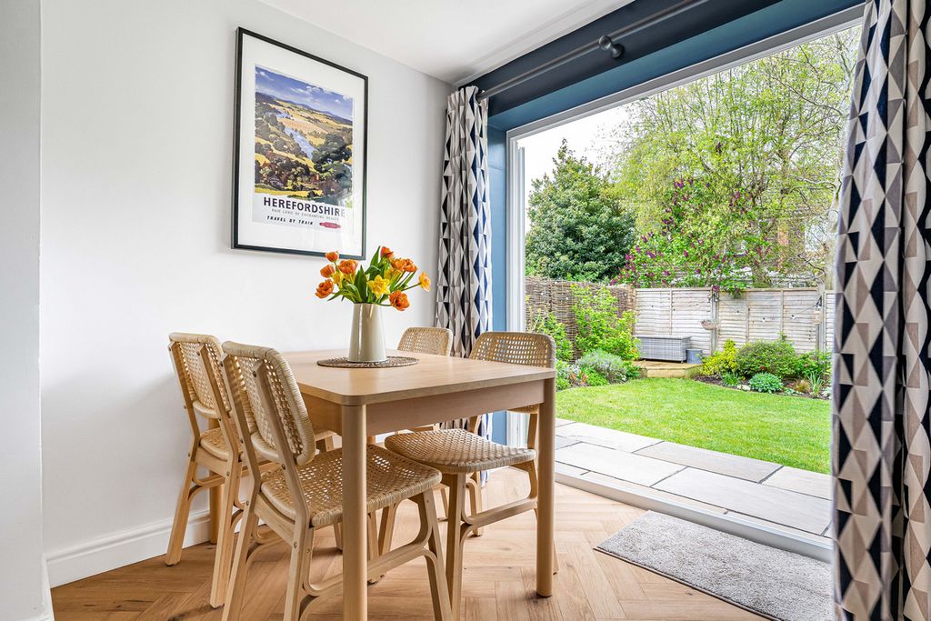 Property photo 3 of 21