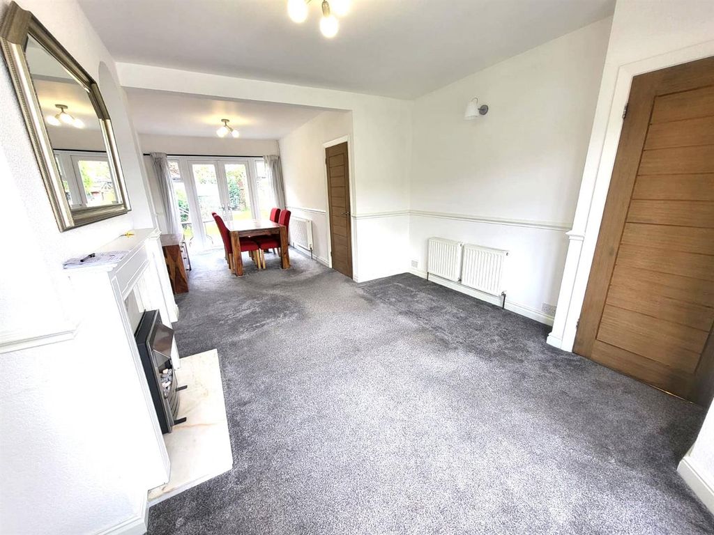 Property photo 3 of 22 Open Plan Living/ Dining Pic 2