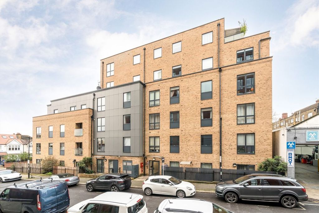 Property photo 1 of 7