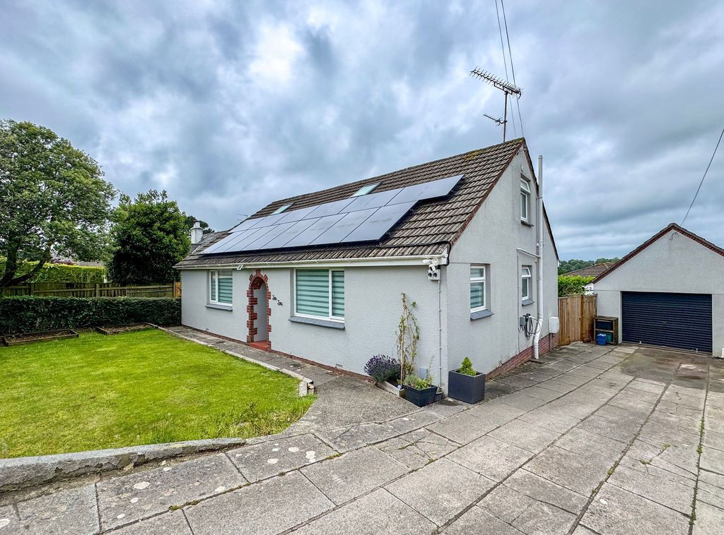 Property photo 2 of 36