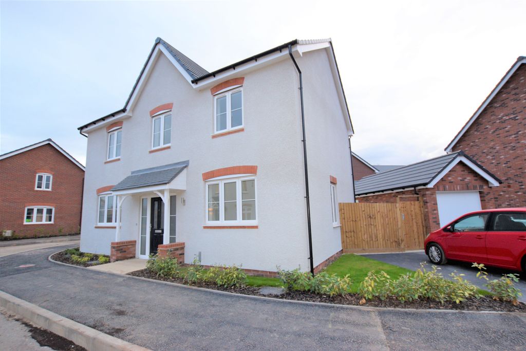 Property photo 2 of 15 Photo 02