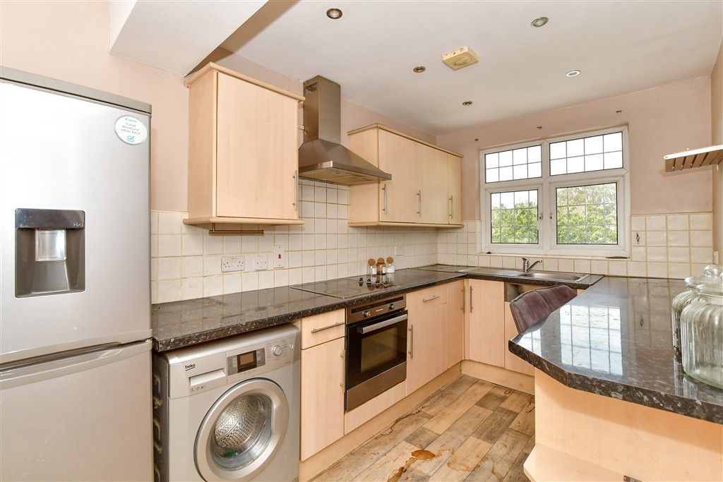 Property photo 1 of 8 Kitchen