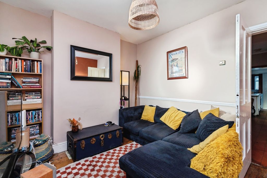 Property photo 3 of 14 Pbox-Img.Jpg