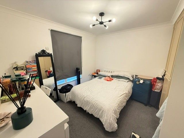 Property photo 2 of 8 1 Bedroom