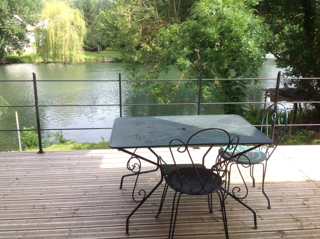 Property photo 2 of 15