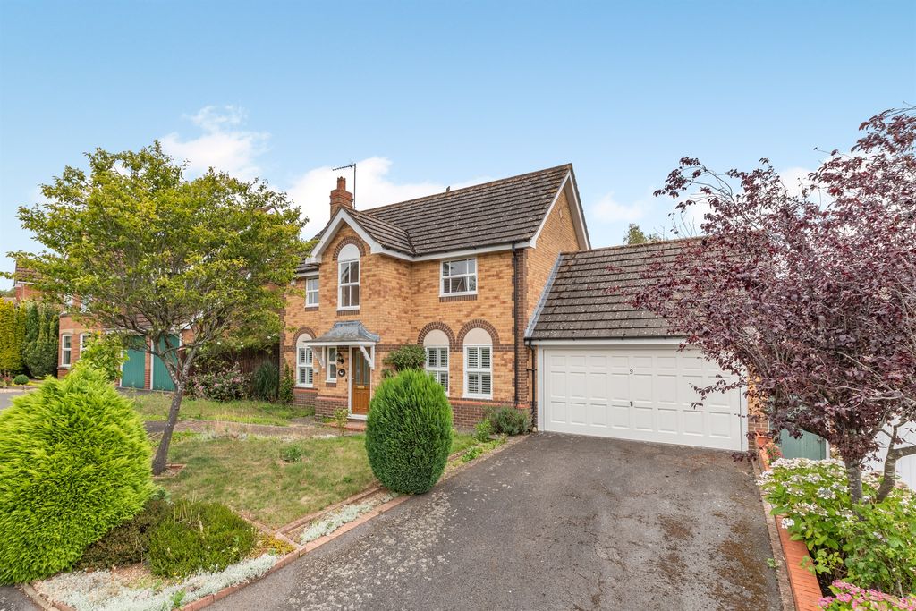 Property photo 1 of 18