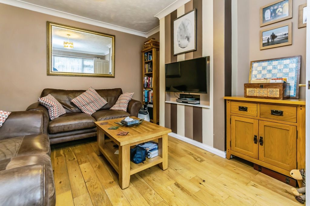 Property photo 2 of 20 Pbox-Img.Jpg