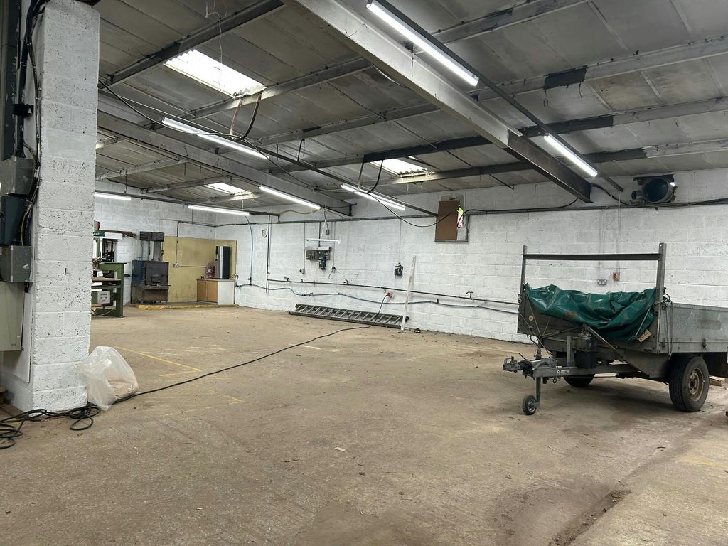 Property photo 3 of 18 19.Jpg