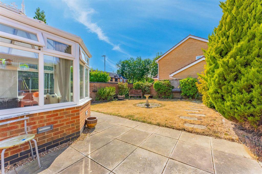 Property photo 3 of 21