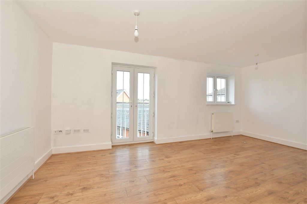 Property photo 3 of 13 Lounge/Diner