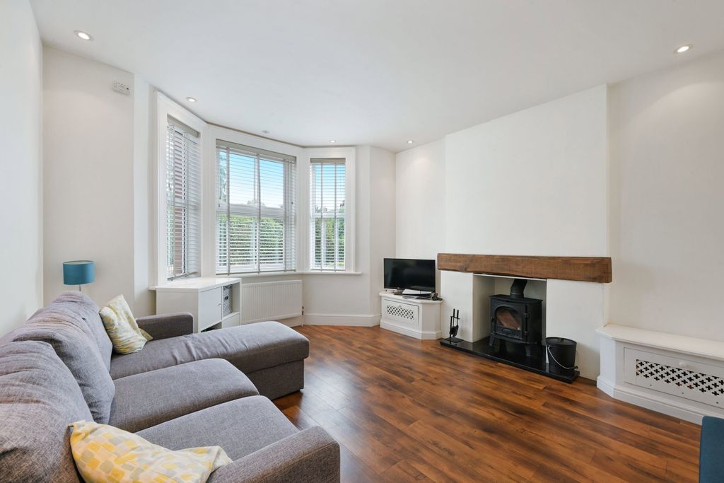 Property photo 2 of 16