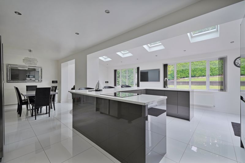 Property photo 2 of 40 Open Plan Dining Kitchen