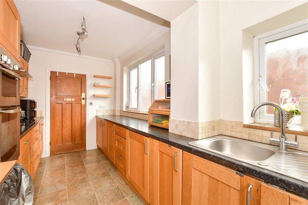 Property photo 1 of 12 Kitchen