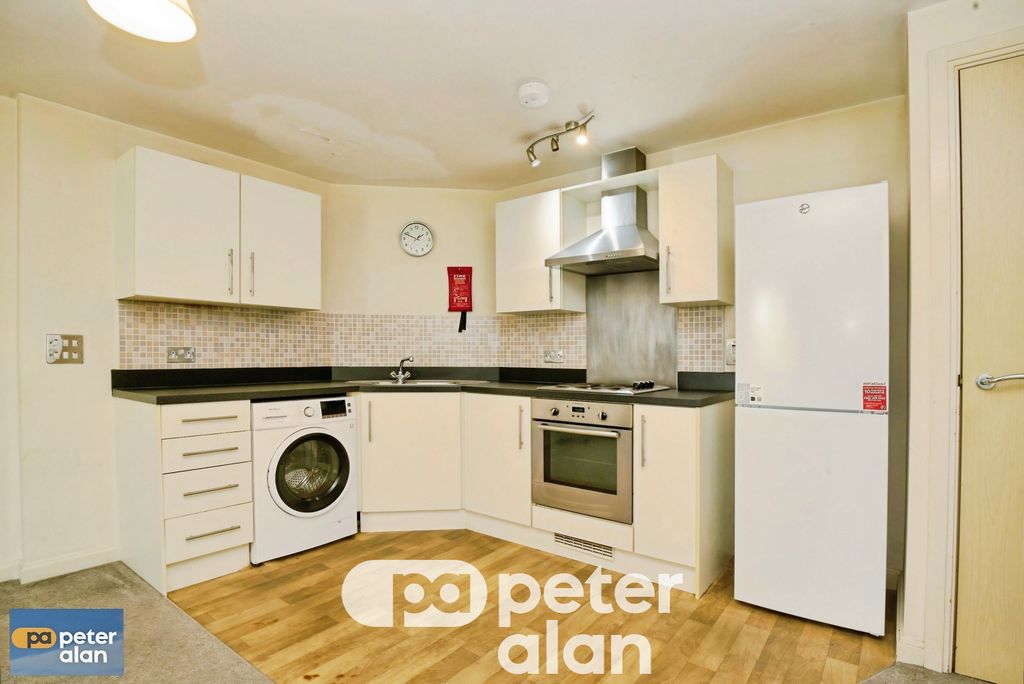 Property photo 3 of 9