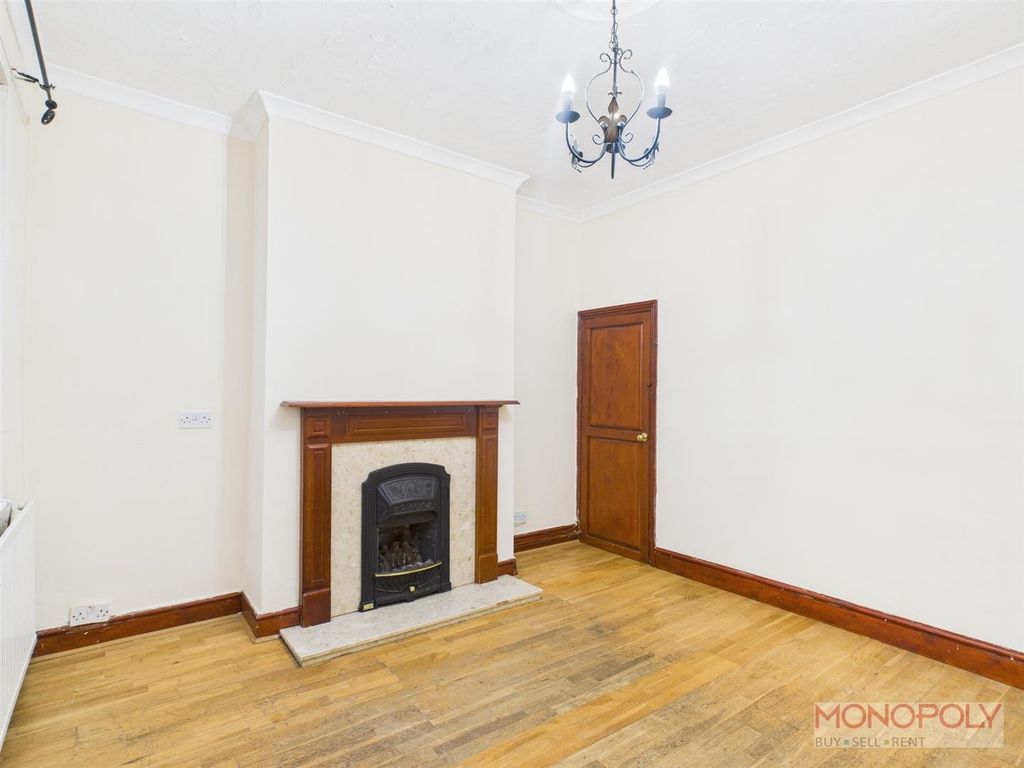 Property photo 3 of 9 Cam01943G0-Pr0584-Still008.Jpg