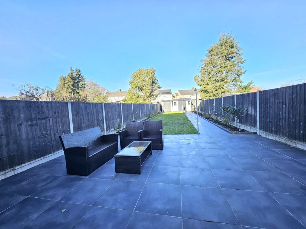 Property photo 2 of 28 Gallery