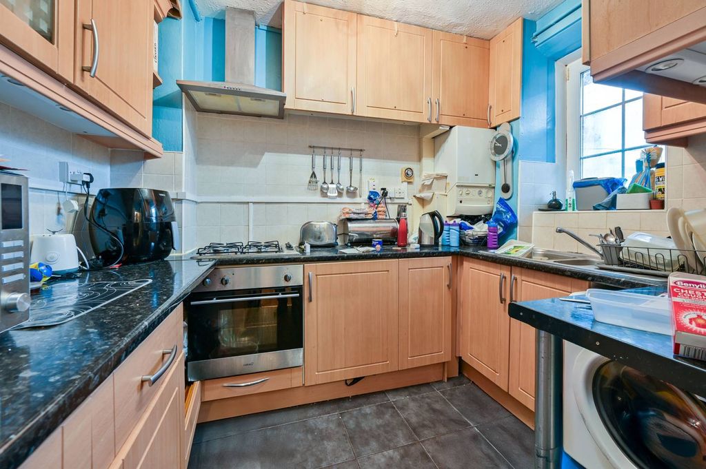 Property photo 1 of 5