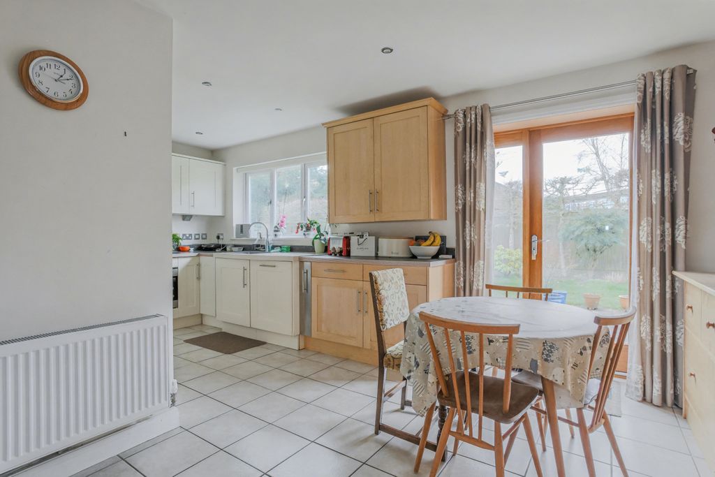 Property photo 2 of 36