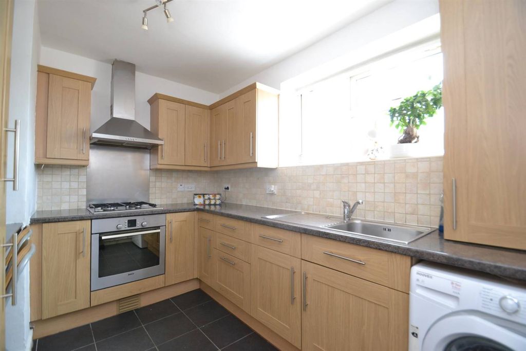 Property photo 3 of 6 Photo