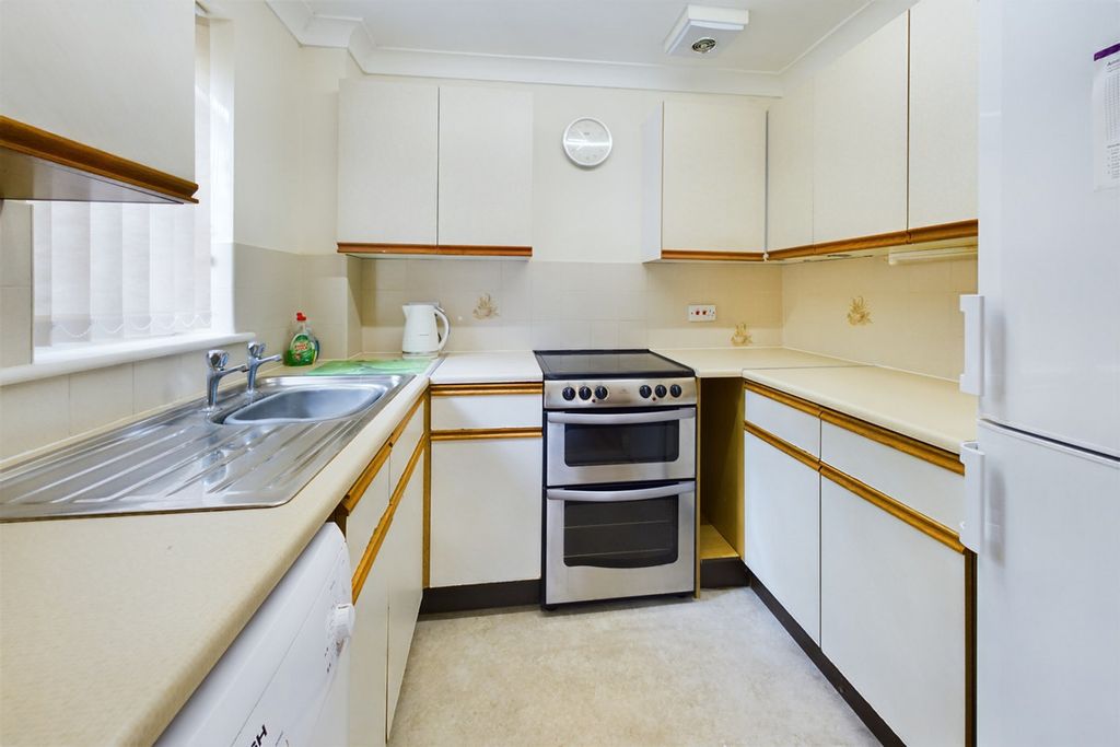 Property photo 3 of 15