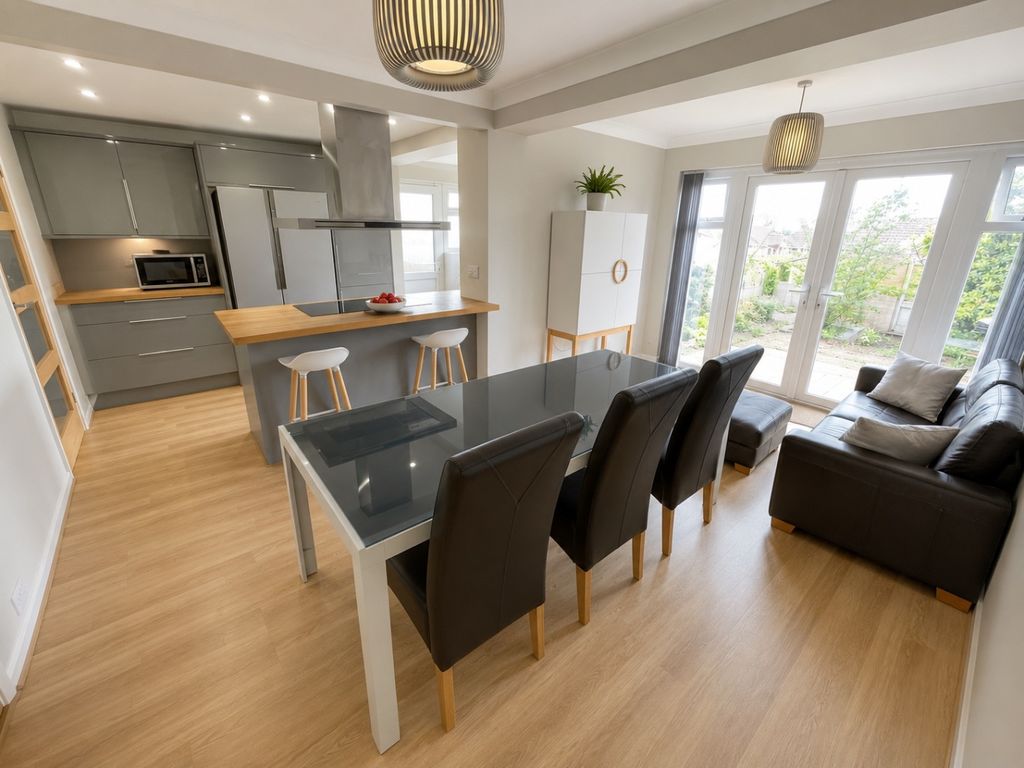 Property photo 3 of 10 5249212