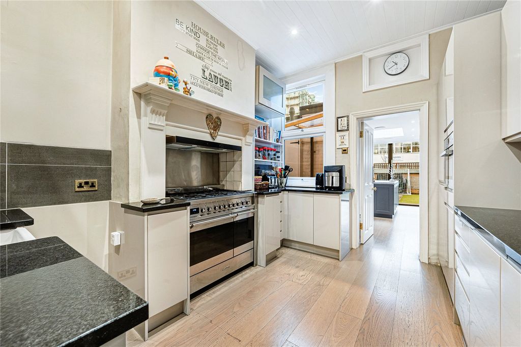 Property photo 3 of 26 Picture No. 13