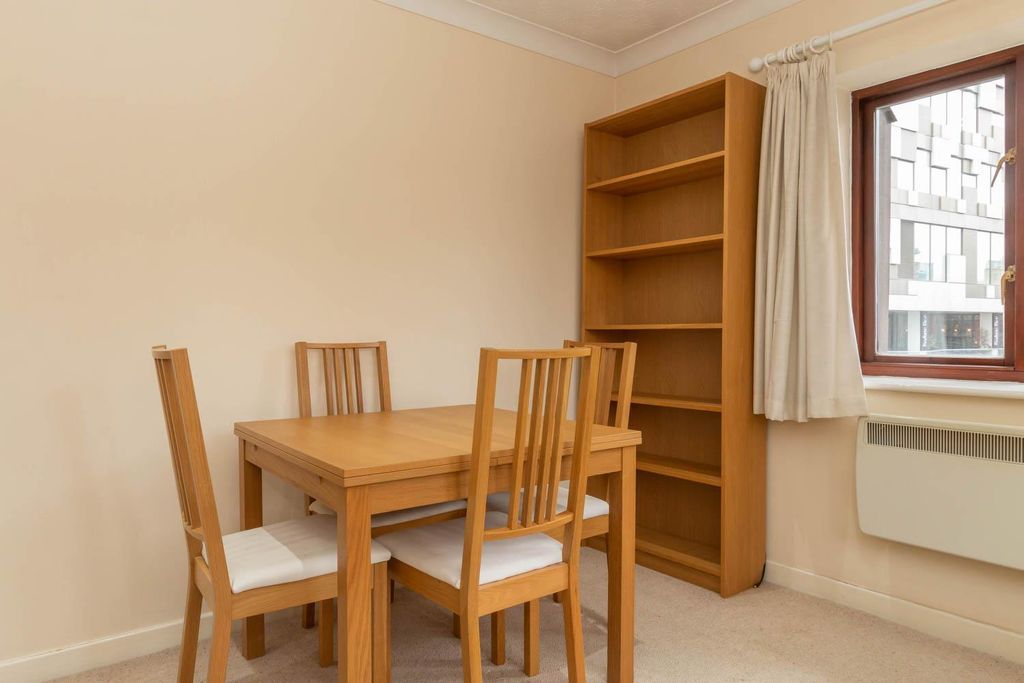 Property photo 3 of 9 Kitchen